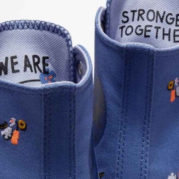 Converse CTAS HI A01734F Women's sz 6 - Picture 3 of 9